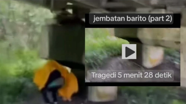 Link Video 5 Menit Pasangan Sejoli di Bawah Jembatan Barito Diburu Warganet : Adegan Dewasa Diperankan Siswi SMA