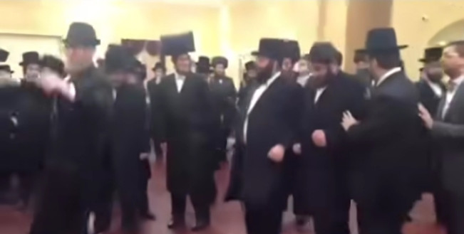 Tren Joget THR yang Viral dan Dianggap Tarian Yahudi Bernama Tarian Hora : Simak Ulasannya!