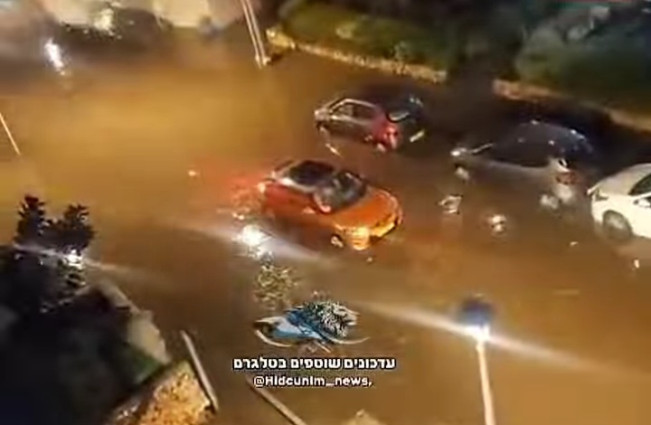 Usai Kebakaran Hutan Dahsyat, Israel Kini  Diterjang Banjir dan Longsor