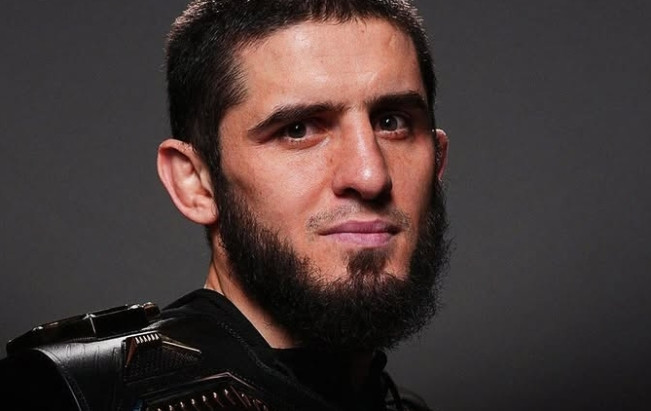 Lepas Gelar Juara Dunia, Islam Makhachev Pilih Naik Kelas Welter di UFC