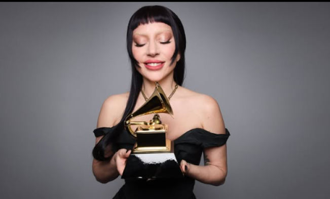 Setelah Sukses Duet dengan Bruno Mars, Lady Gaga Akhirnya Rilis Single Terbaru 'Abracadabra'