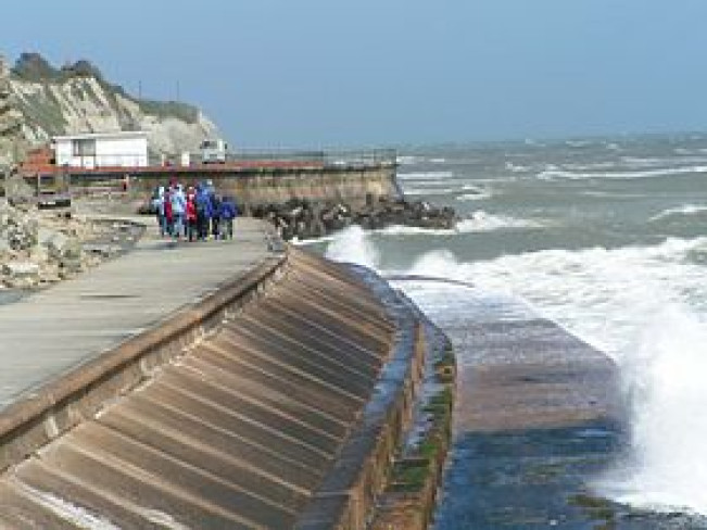 Negara-negara Ini Punya "Seawalls", Ada yang Umurnya 300 Tahun!