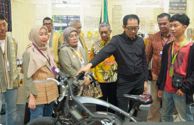 NTB Ciptakan Prototipe Kendaraan Listrik Bakso Bike dan Starling Bike