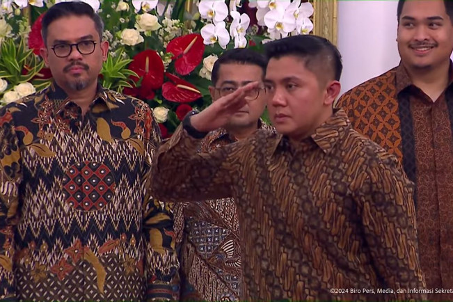 Seskab Tegur Pejabat Pengguna Mobil RI 36 yang Viral Gegara Patwal Arogan, Siapa?