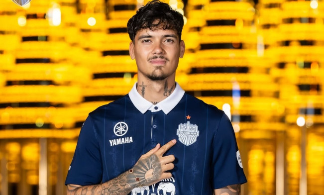Kabar bergabungnya Shayne Pattynama diumumkan pihak klub, Senin (7/7/2025). [Instagram @buriramunitedofficial]