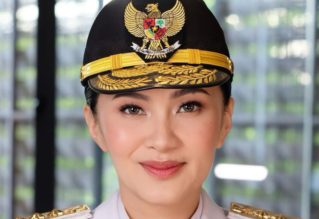 Gubernur Jalur Kapal Meledak, Ini Biodata dan Agama Sherly Tjoanda Dengan Aset Kekayaan 709 Miliar!