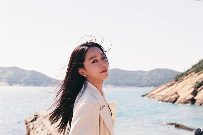 Shin Hye Sun Comeback di Drama Kantor Penuh Skandal, Siap Tebar Chemistry Lagi