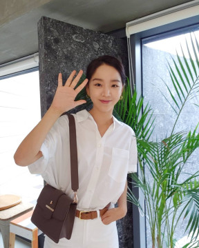 Shin Hye Sun (Instagram)