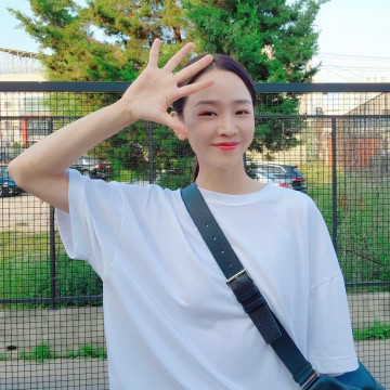 Shin Hye Sun (Instagram)