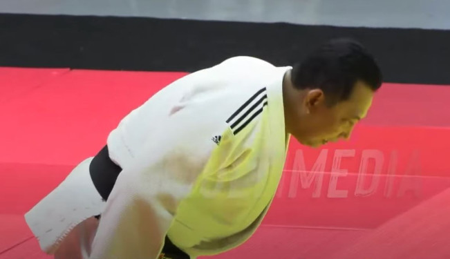 Sabuk Hitam Melilit Pinggang Kapolri Sigit Listyo, Unjuk Teknik Bantingan Judo: Menyala Pak Kapolri!