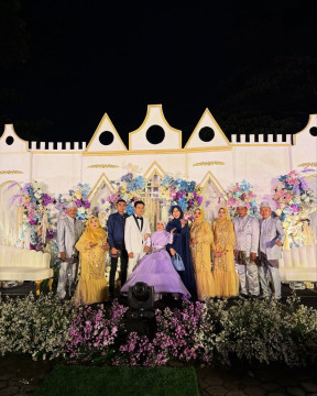 Lolly Unyu telah resmi dipersunting Robi (25/5) [www.instagram.com/lollyunyu]