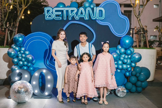 Rayakan Ultah ke-20 Tahun, Bertrand Peto Dapat Hadiah Mobil Listrik dari Sarwendah