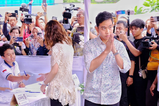 Kemeja Gibran Rakabuming saat Nyoblos Buatan LN Segini Harganya