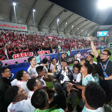 Komang Teguh Dapat Kejutan Ulang Tahun dari Skuat Garuda