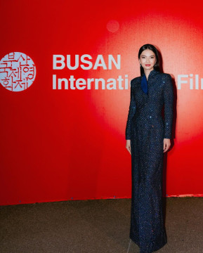 Raline Shah Bacakan Nominasi di Busan International Film Festival 2024, Gaunnya Dibanderol Ratusan Juta!
