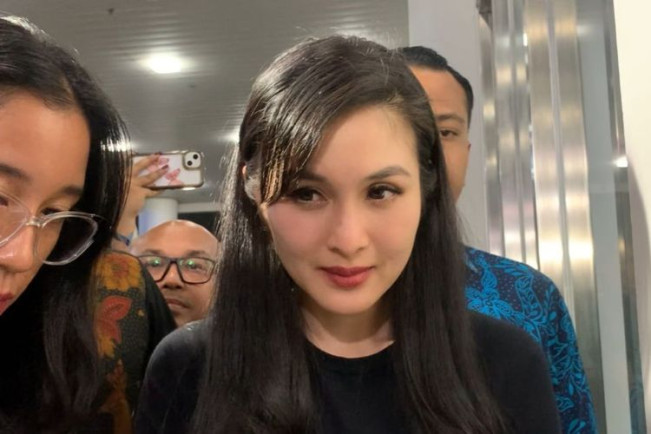 Sandra Dewi Kalang Kabut Dicecar Hakim soal Jet Pribadi