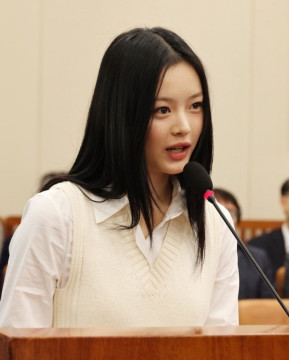 Hanni NewJeans Sebar Pesan Menyentuh Hati ke Penggemar Usai tampil di Majelis Nasional
