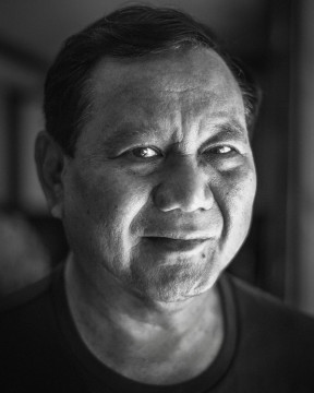 Prabowo Unggah 3 Foto Hitam Putih dengan Mimik Wajah Misterius, Netizen Ungkap Artinya