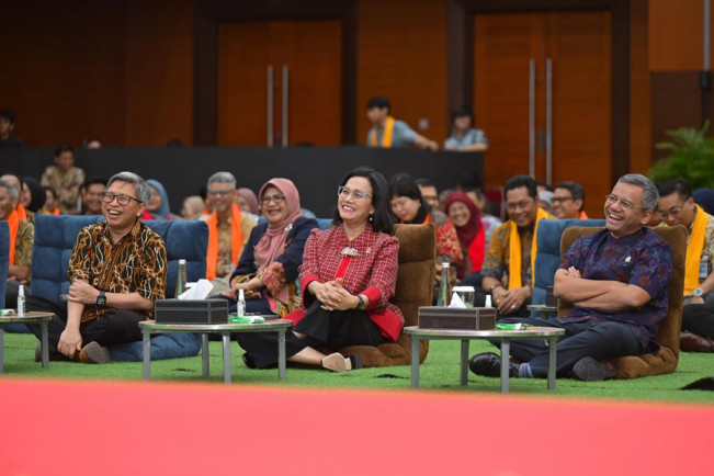 Sekjen Gerindra soal Isu Sri Mulyani Mundur: Bu SMI Saya Lihat Enjoy-Enjoy Saja