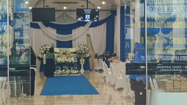 Kondisi Terkini Rumah Duka Ayah Sarwendah, Pelayat Terus Berdatangan