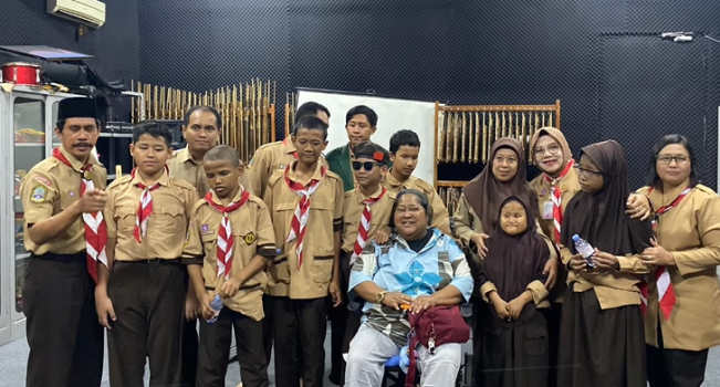 Atun Bangun Yayasan Solidaritas Disabilitas Indonesia: Mereka Juga Bisa Bersinar