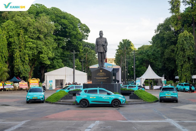 Taksi Listrik Xanh SM Resmi Mengaspal di Indonesia, Targetkan 10 Ribu Unit Armada Tahun 2025