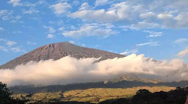 Pendaki Rusia Hilang di Gunung Rinjani, Tim Gabungan Lakukan Pencarian