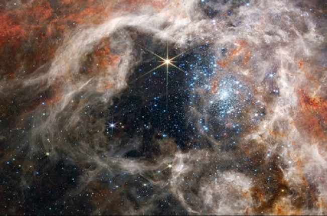 Menakjubkan, Teleskop NASA Tangkap Gambar Nebula Tarantula