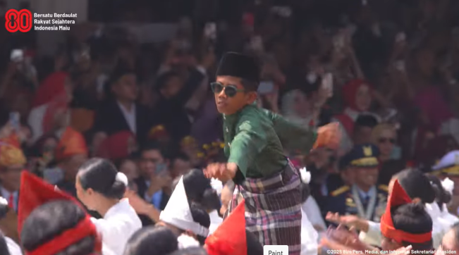 Apa Itu Pacu Jalur? Tarian Aura Farming-nya Hebohkan Perayaan 17 Agustus di Istana