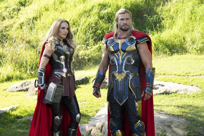 Sudah Dua Pekan, "Thor: Love and Thunder" Dominasi "Box Office"
