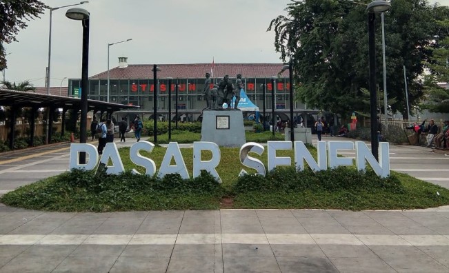 Daftar Harga Baju Bekas di Pasar Senen, Once Mekel Ikut Thrifting