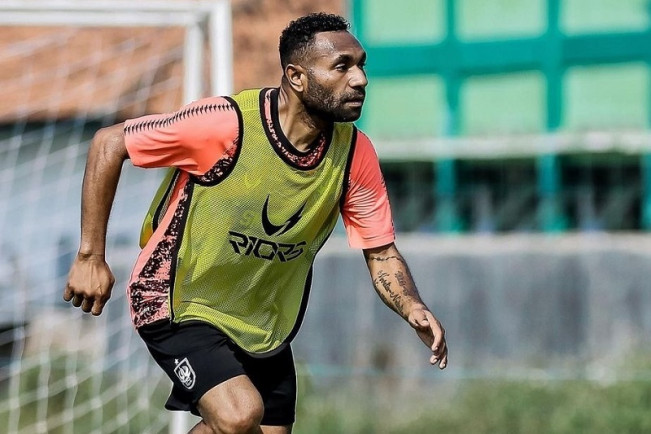 Perkuat Lini Depan, PSIS Rekrut Titus Bonai