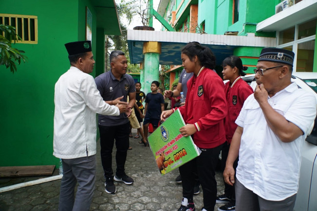Tim U-19 Wanita Sumbang Sapi di Palembang
