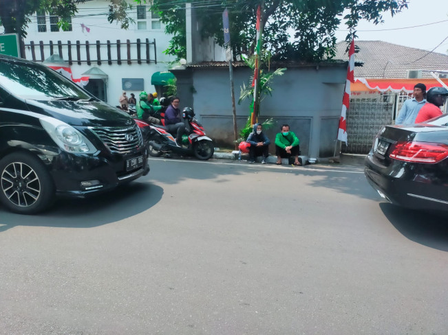 Rekonstruksi Pembunuhan Brigadir J Jadi Tontonan Warga dan Ojek Online