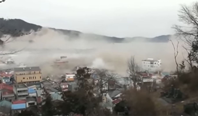 Gempa 9,1 SR di Jepang kemudian diikuti tsunami dahsyat 11 Maret 2011/Foto: tangkap layar YouTube The Blooming Earth
