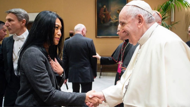 Kenang Paus Fransiskus, Anggun C Sasmi: Suara Global untuk Perdamaian