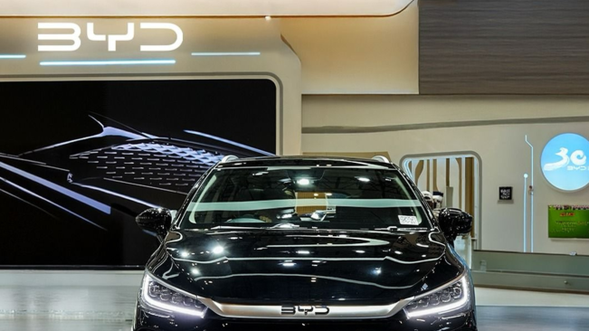 Wamenperin Klaim BYD Sudah Atasi Gangguan Ormas di Pabrik Subang