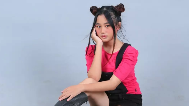 Syuting Sinetron hingga Model Iklan Pinjol, Aura Cinta Sering Izin Tak Masuk Sekolah