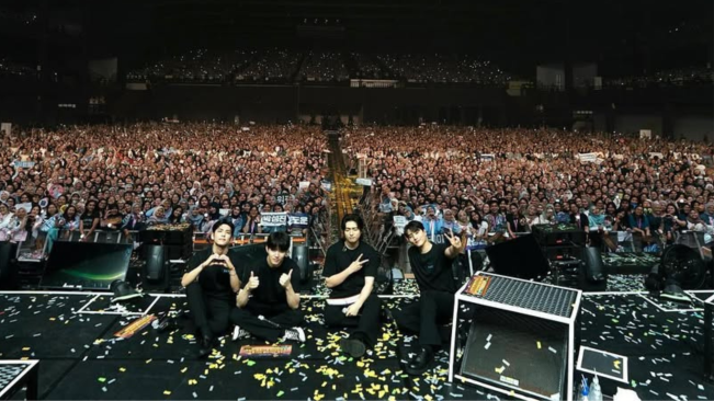 Konser DAY6 'Forever Young' di Jakarta: Hujan, Protes Fans dan Tangis Member