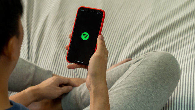 Spotify 'Serang' Apple Setelah Naikkan Komisi Menjadi 27 Persen