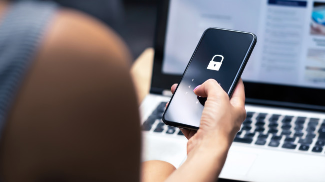 Wanita Lapor Polisi Usai Ditipu Puluhan Juta saat Beli Baju "Online"