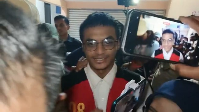 Reaksi Vadel Dituntut JPU 12 Tahun Penjara dan Denda Rp1 Miliar