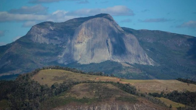 Tragis Pasangan Ini Tewas Setelah Mobil yang Digunakan Bercinta Jatuh dari Tebing