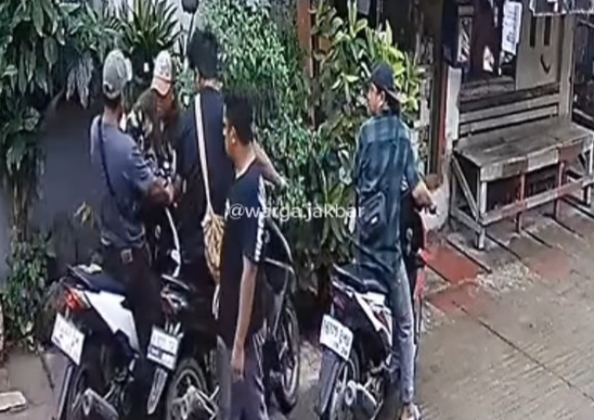 Viral Tarik Paksa Motor di Kalideres, 3 Debt Collector Ditangkap