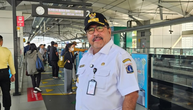 Tak Naik Transportasi Umum Hari Ini, Rano Karno Minta Maaf