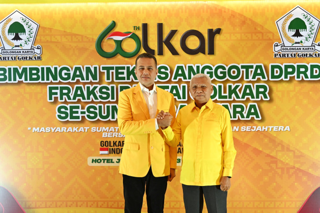 Wagub Sumut Surya dan Ketua DPD Golkar Sumut Musa Rajekshah. [Dok istimewa]
