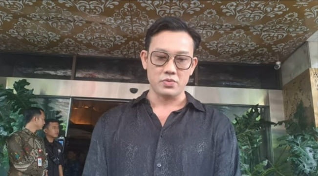 Alvin Lim Tantang Siram Air Keras ke Muka, Denny Sumargo: Itu Pidana Loh!