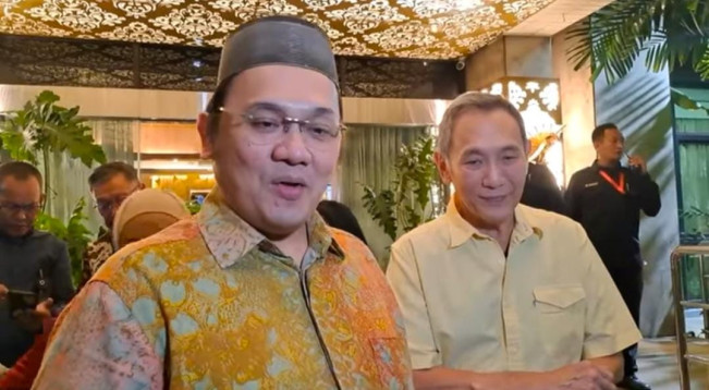 Hati Farhat Abbas Luluh di Depan Mensos, Mau Berdamai dengan Denny Sumargo