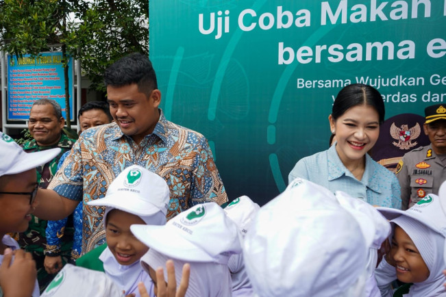Bobby Nasution Uji Coba Makanan Bergizi Gratis