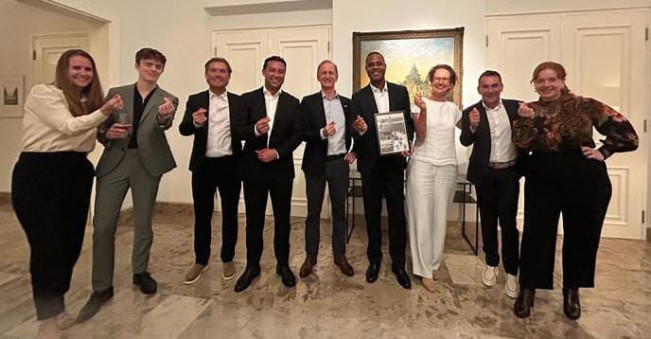 Alex Pastoor Tolak Tawaran Klub Belanda, Fokus Tangani Timnas Indonesia